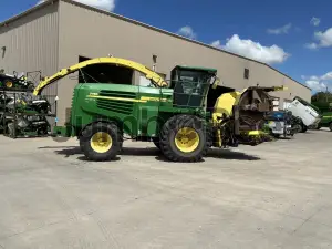 2012 John Deere 7750 Self-Propelled Forage Harvesters