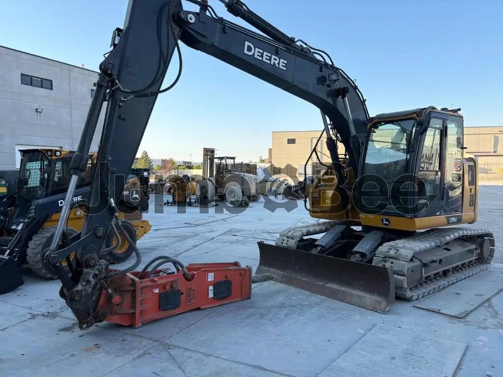 2022 John Deere 135G - Used, 3,401 Hours for Sale — photo 1 of 9