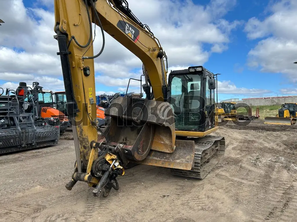 Caterpillar 311F 2015 - Usado (7,538 Horas) en Venta — foto 1 de 8
