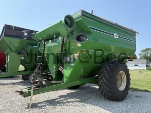 2026 J&M 750 Single Auger