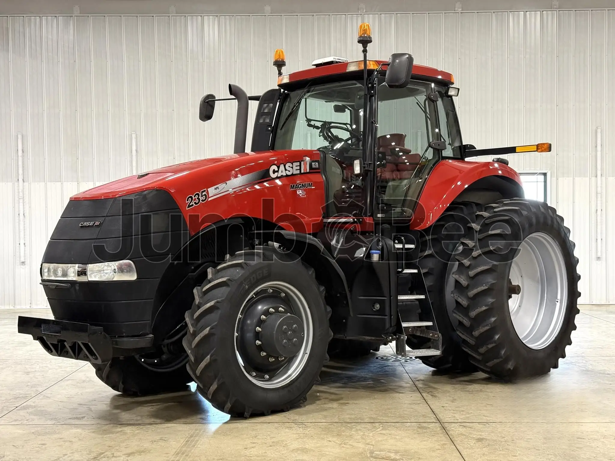 Case IH MAGNUM 235 2012 - Usado en Venta — foto 1 de 41