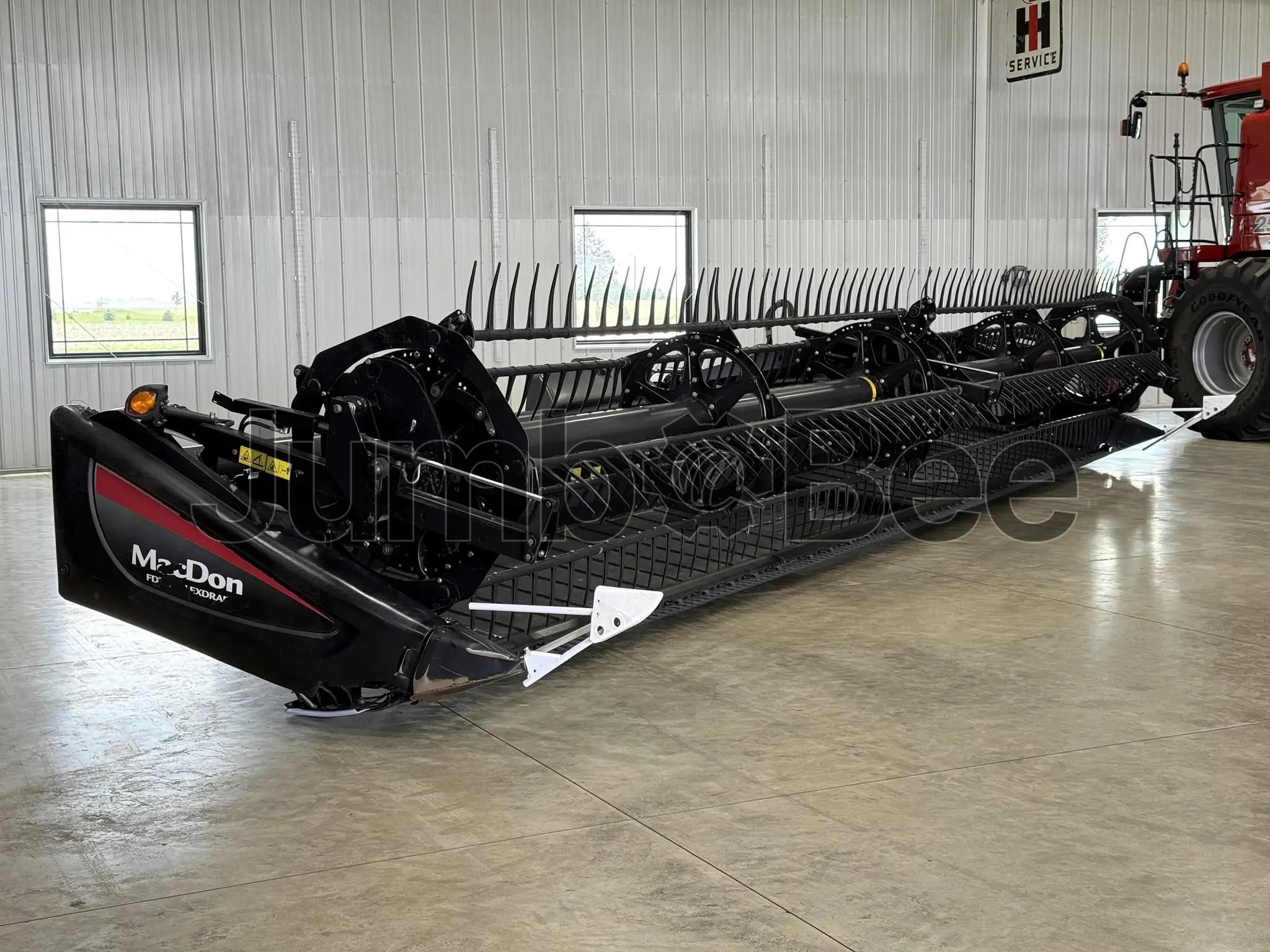 2013 MacDon FD75 - Used for Sale — photo 1 of 24