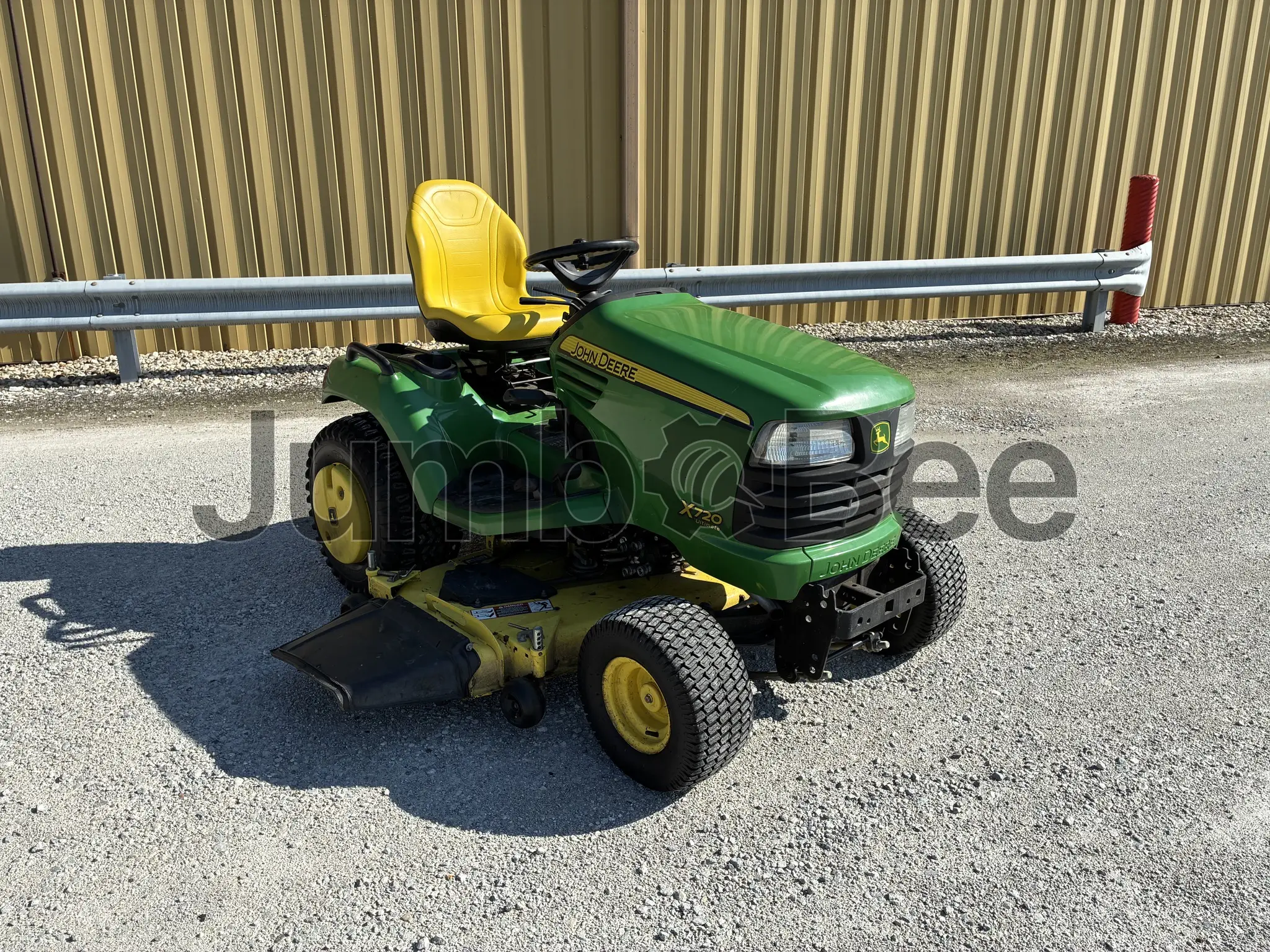 2012 John Deere X720 - Used, 1,012 Hours for Sale — photo 1 of 8