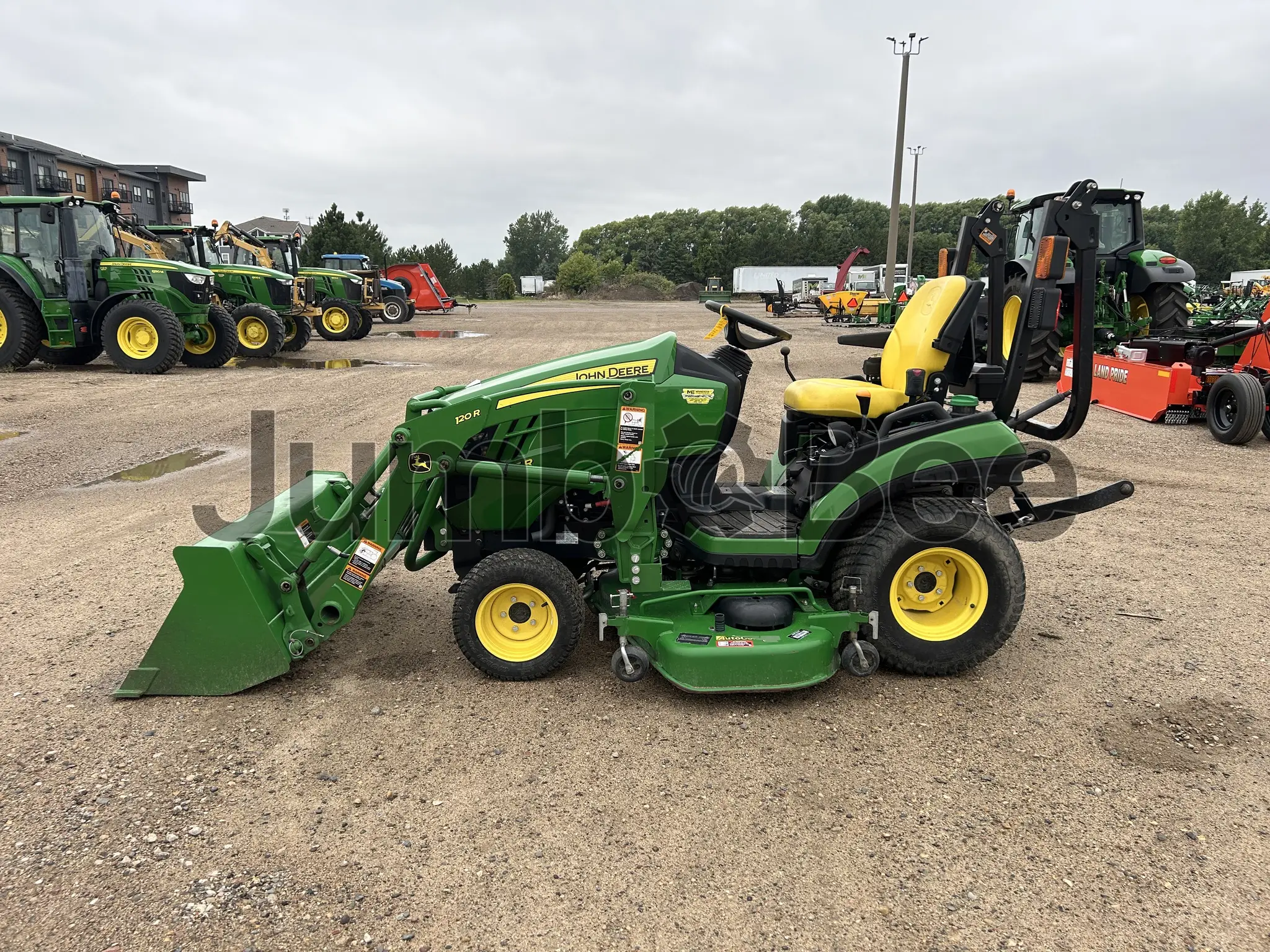 2019 John Deere 1025R - Used, 386 Hours for Sale — photo 1 of 8