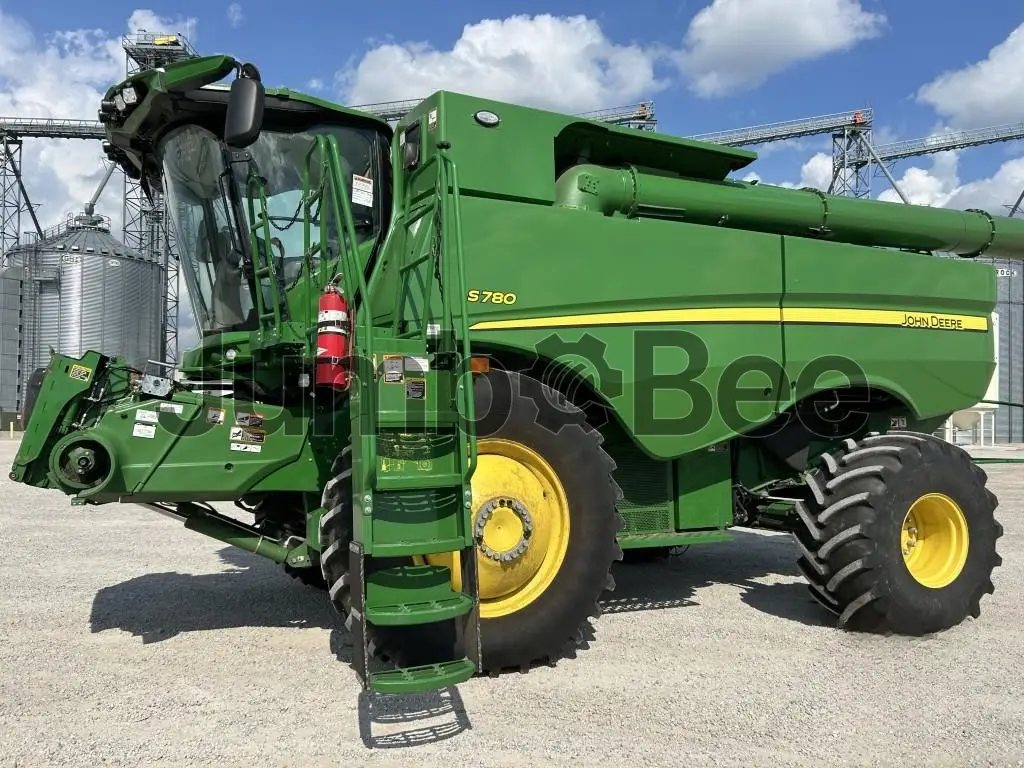John Deere S780 2024 - Usado (358 Horas) en Venta — foto 1 de 60