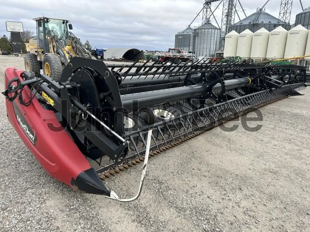 2016 MacDon FD75 - Used for Sale — photo 1 of 44