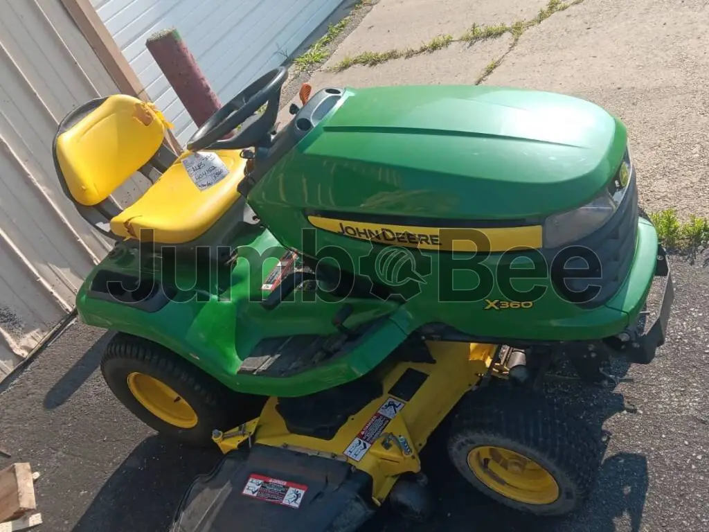 John Deere X360 2010 - Usado (444 Horas) en Venta — foto 1 de 4