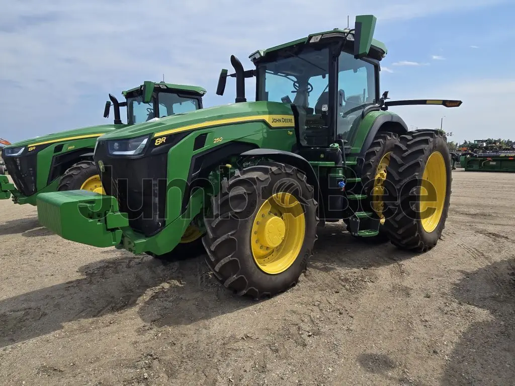 John Deere 8R 250 2025 - Usado (350 Horas) en Venta — foto 1 de 12
