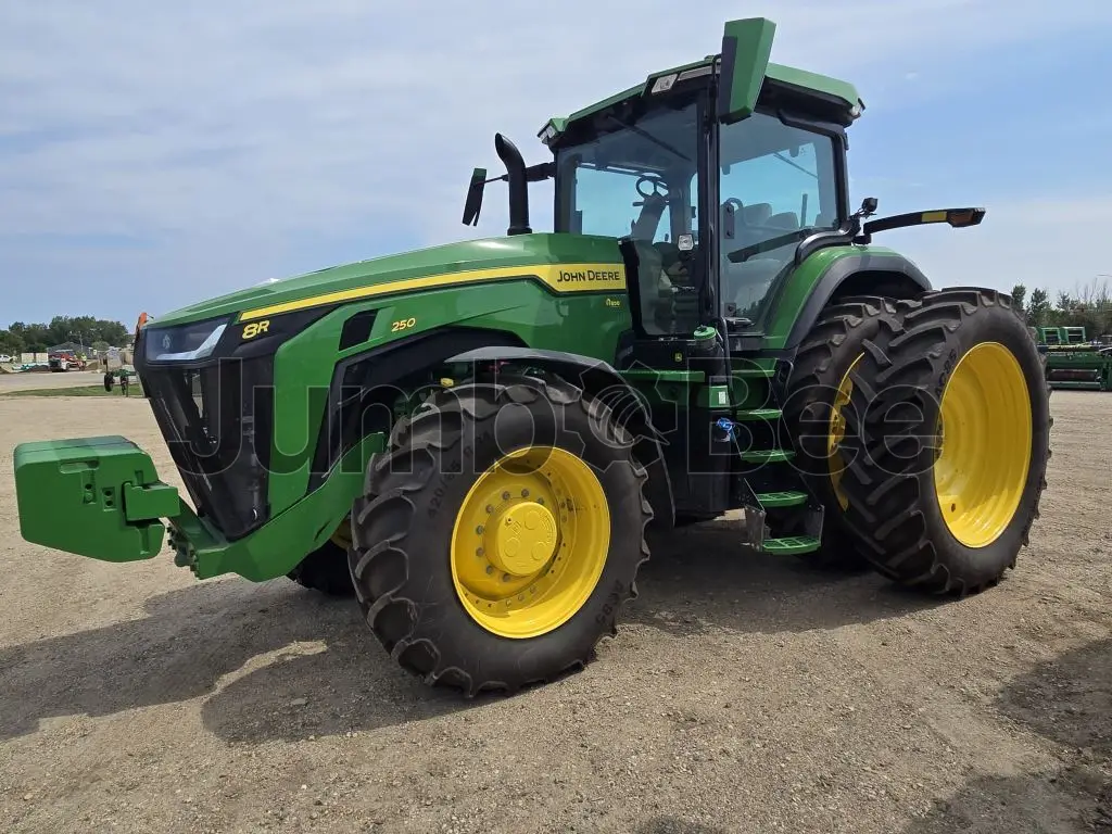 John Deere 8R 250 2025 - Usado (612 Horas) en Venta — foto 1 de 10