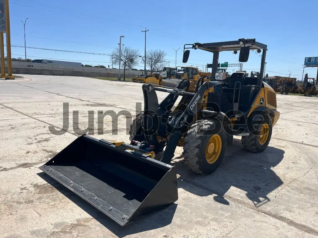 John Deere 184G 2025 - Usado (12 Horas) en Venta — foto 1 de 10