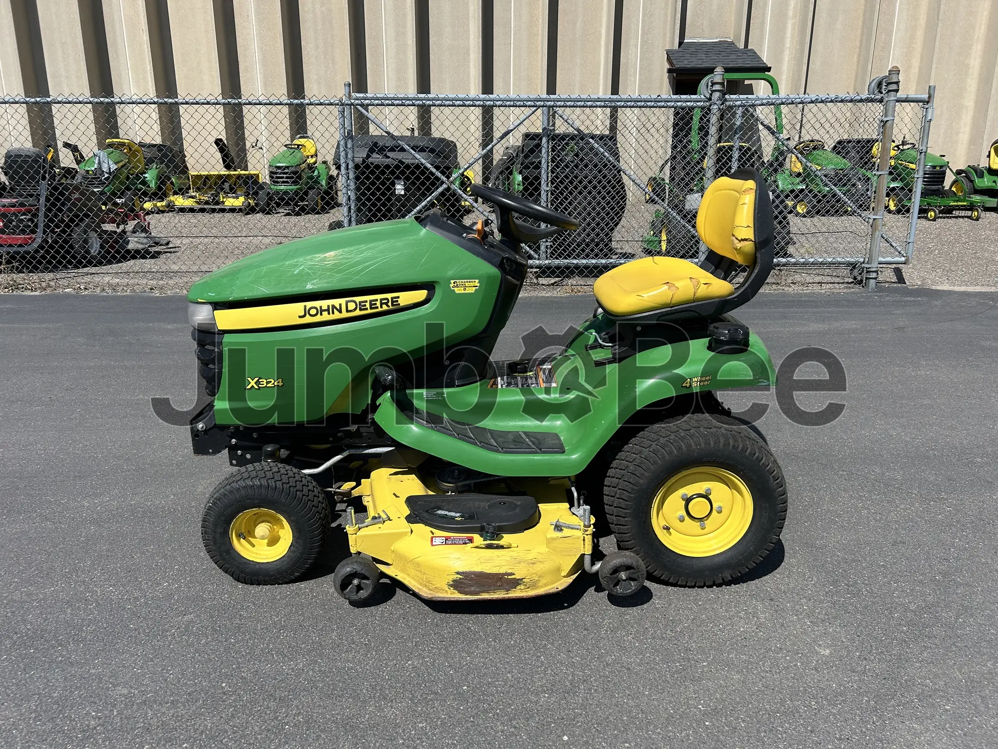 John Deere X324 2011 - Usado (626 Horas) en Venta — foto 1 de 8