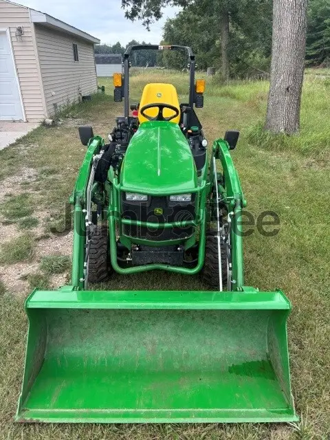 John Deere 1025R 2022 - Usado (160 Horas) en Venta — foto 1 de 9