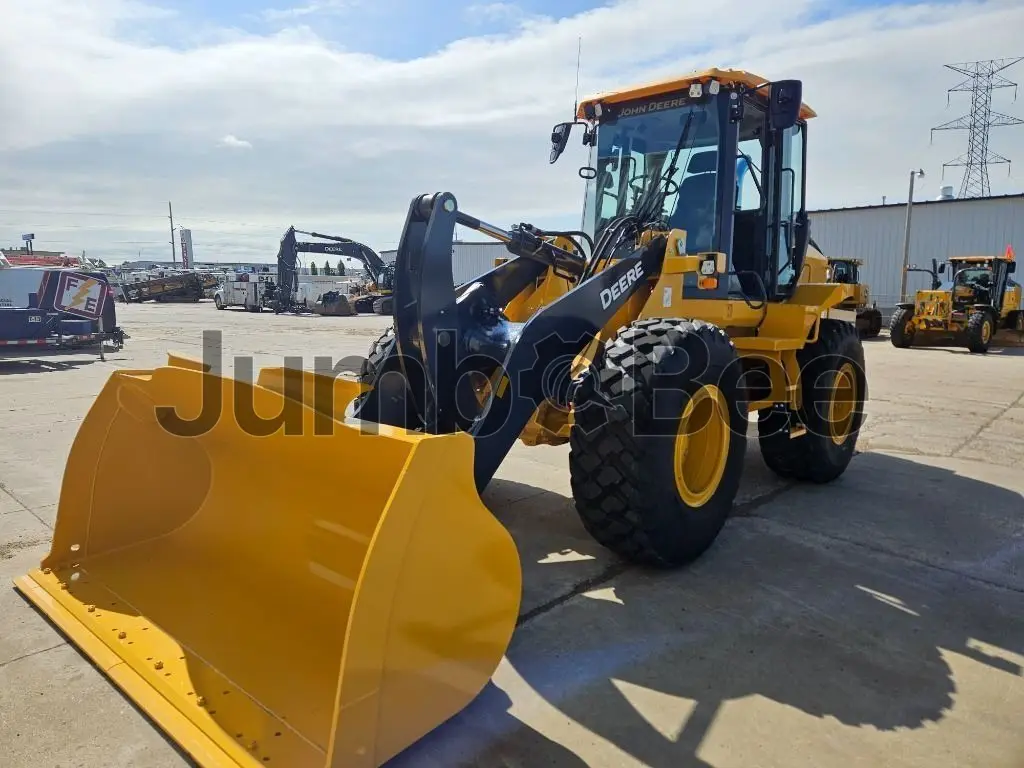 John Deere 444P 2024 - Usado (432 Horas) en Venta — foto 1 de 6