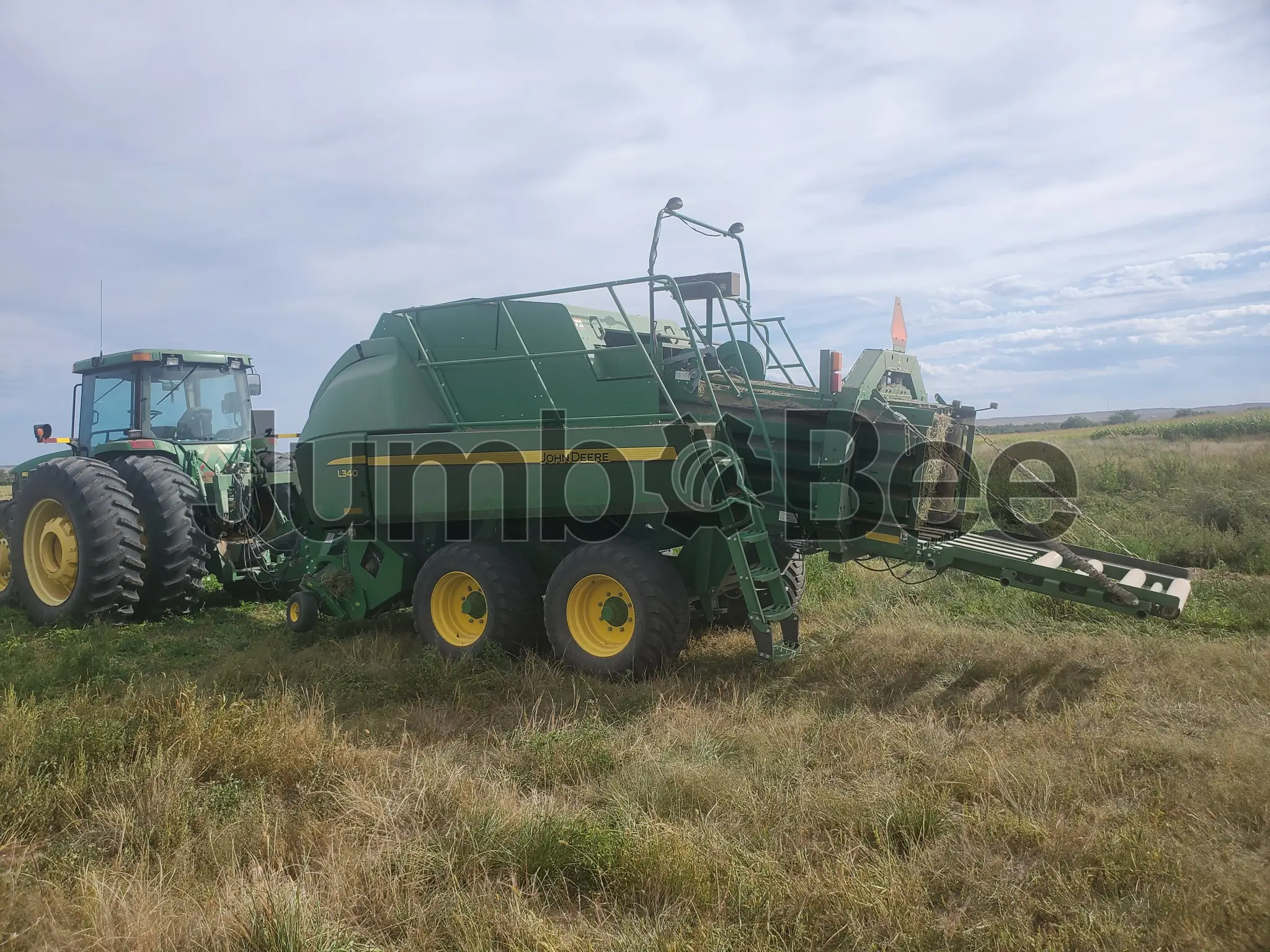 John Deere L340 2016 - Usado en Venta — foto 1 de 31