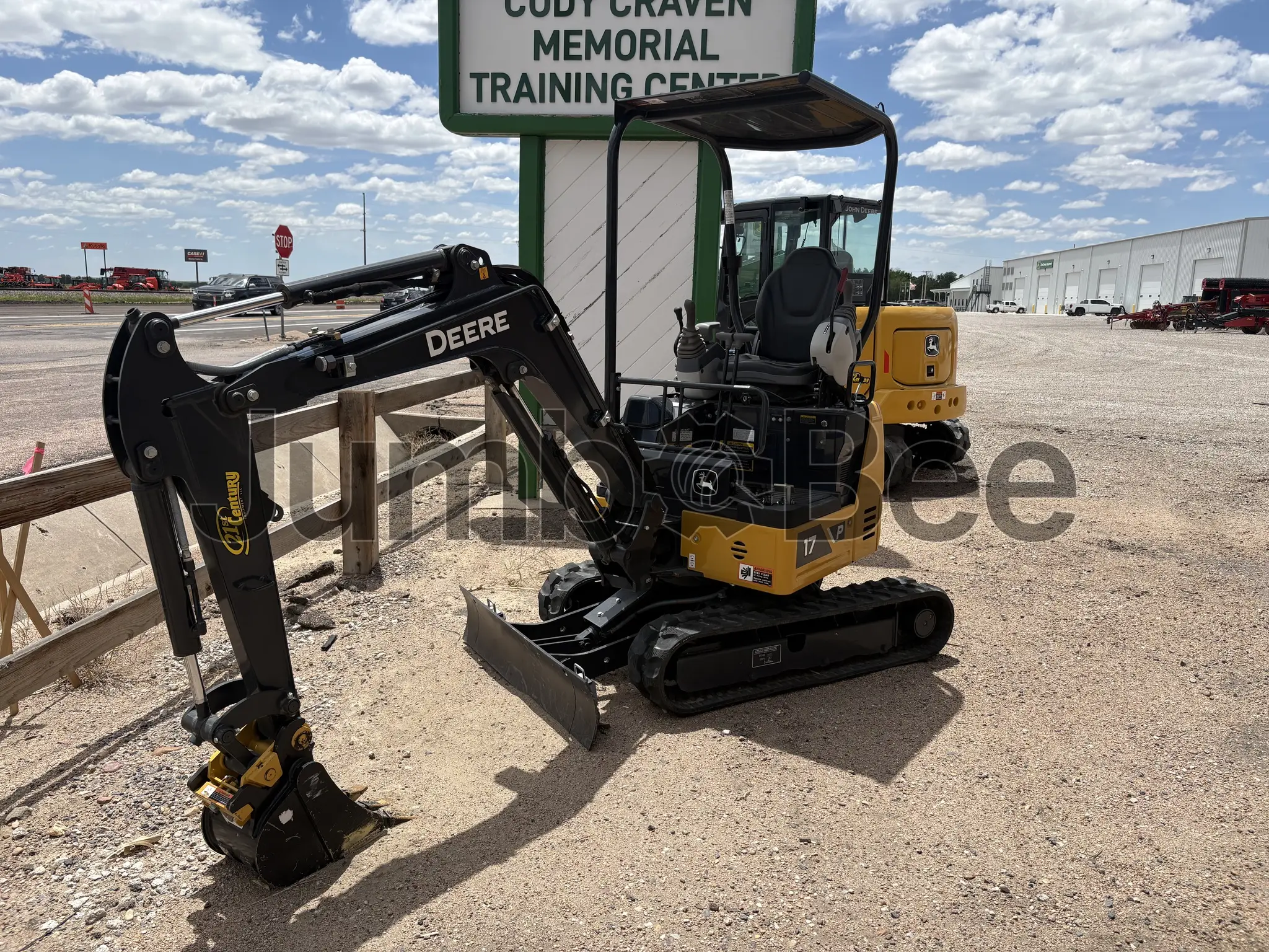 2023 John Deere 17 P - Used, 8 Hours for Sale — photo 1 of 5