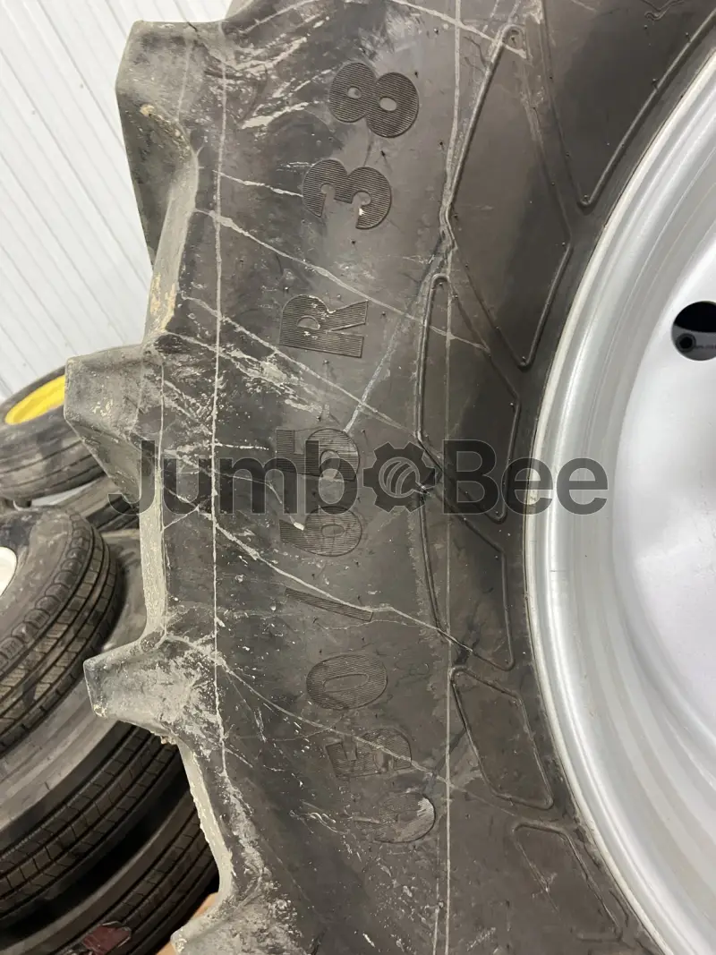 https://prod-jumbo.nyc3.cdn.digitaloceanspaces.com/product/20655/3de4bad63ecfd7667c87da97b1f189d7_medium.webp