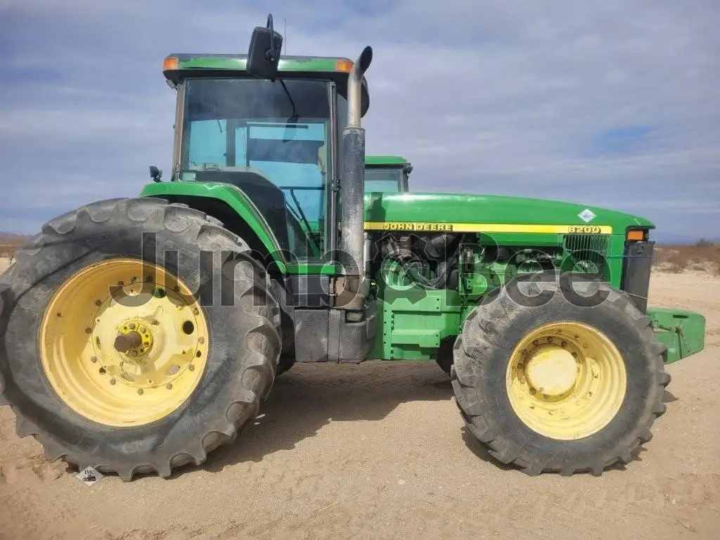 John Deere 8200 1999 - Usado en Venta — foto 1 de 11