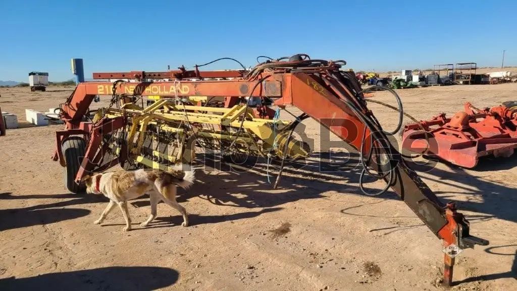 New Holland 216 - Usado en Venta — foto 1 de 8