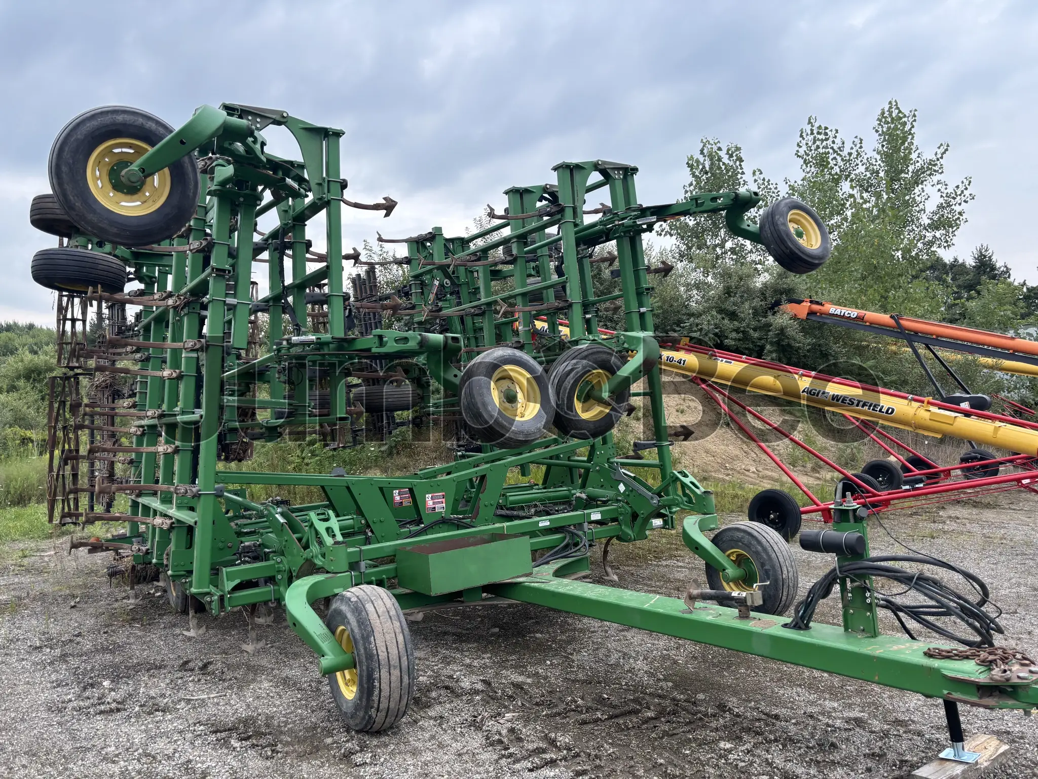 John Deere 2210 2014 - Usado en Venta — foto 1 de 3