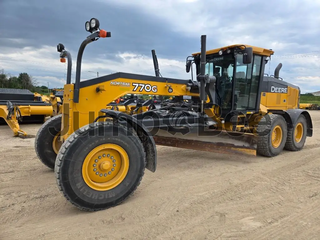 2015 John Deere 770G - Used, 3,044 Hours for Sale — photo 1 of 7