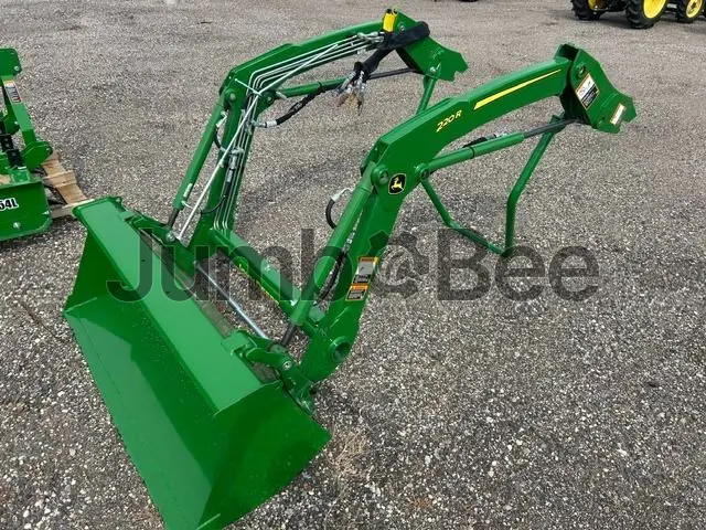 John Deere 220R 2025 - Nuevo en Venta — foto 1 de 7