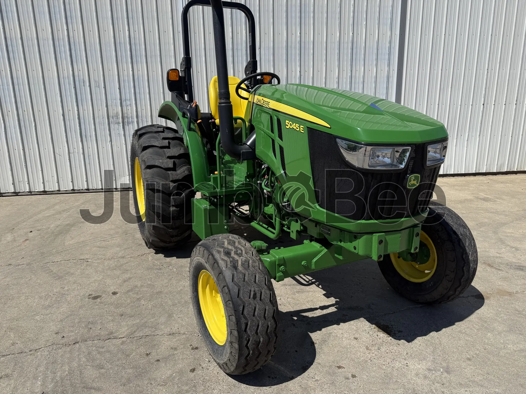 John Deere 5045E 2018 - Usado (235 Horas) en Venta — foto 1 de 11