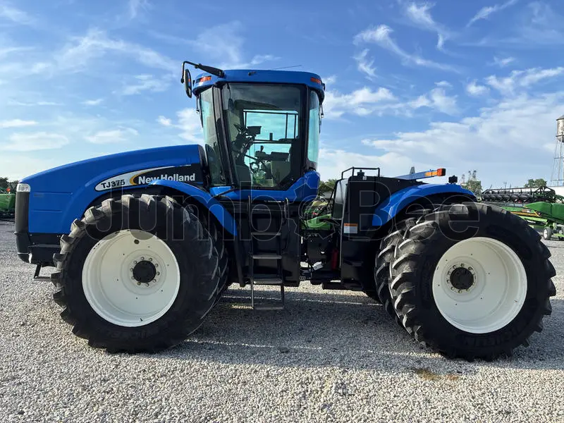 New Holland TJ375 2005 - Usado (4,500 Horas) en Venta — foto 1 de 82