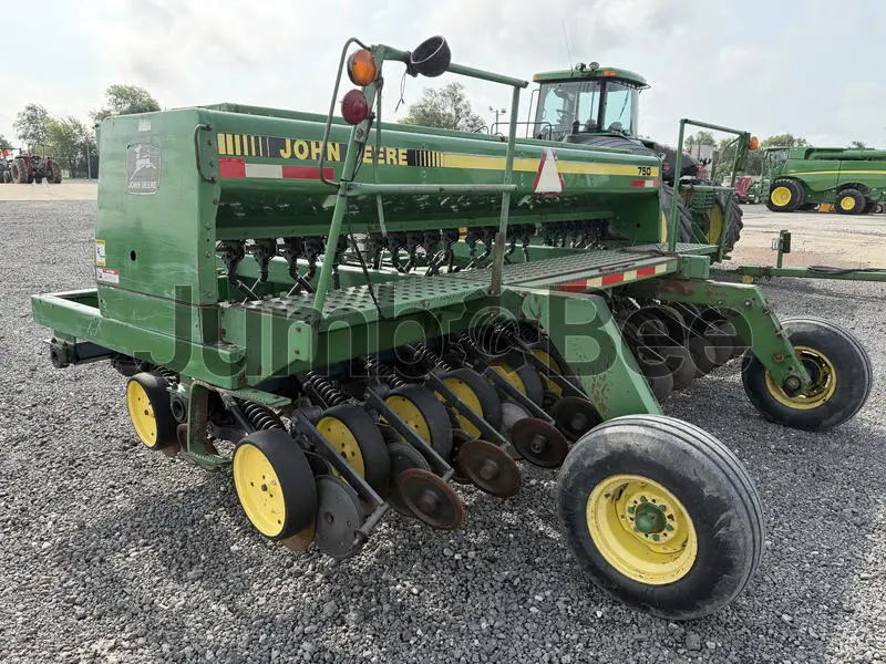 John Deere 750 1993 - Usado en Venta — foto 1 de 21