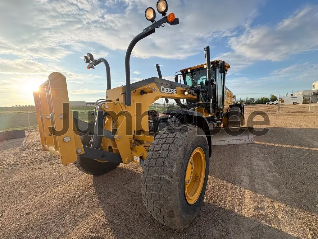 2021 John Deere 772G - Used, 6,129 Hours for Sale — photo 1 of 9