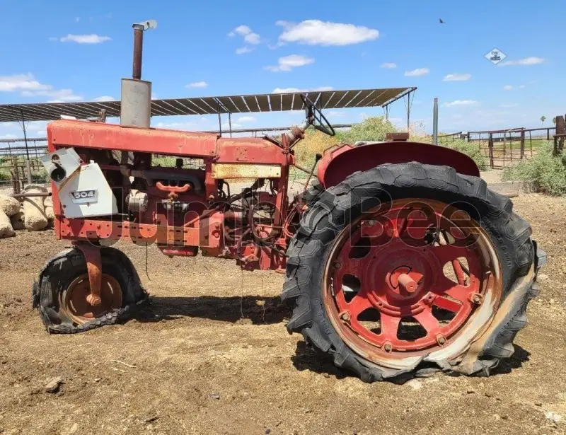International 504 Row Crop Tractors