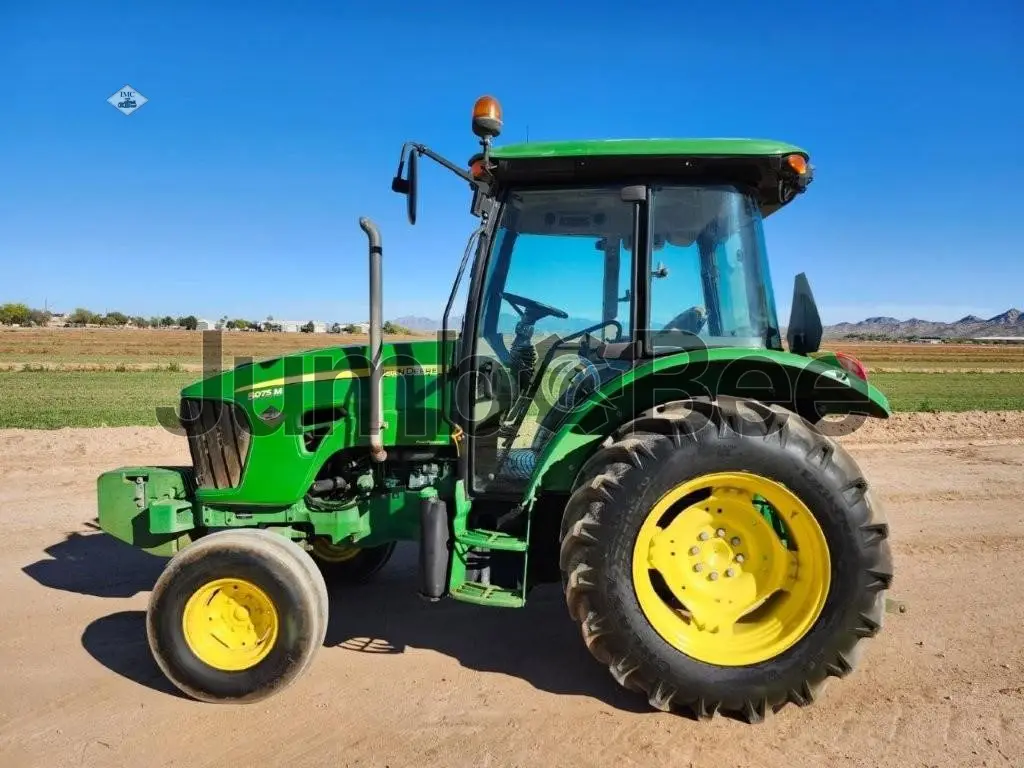 John Deere 5075M 2013 - Usado en Venta — foto 1 de 23