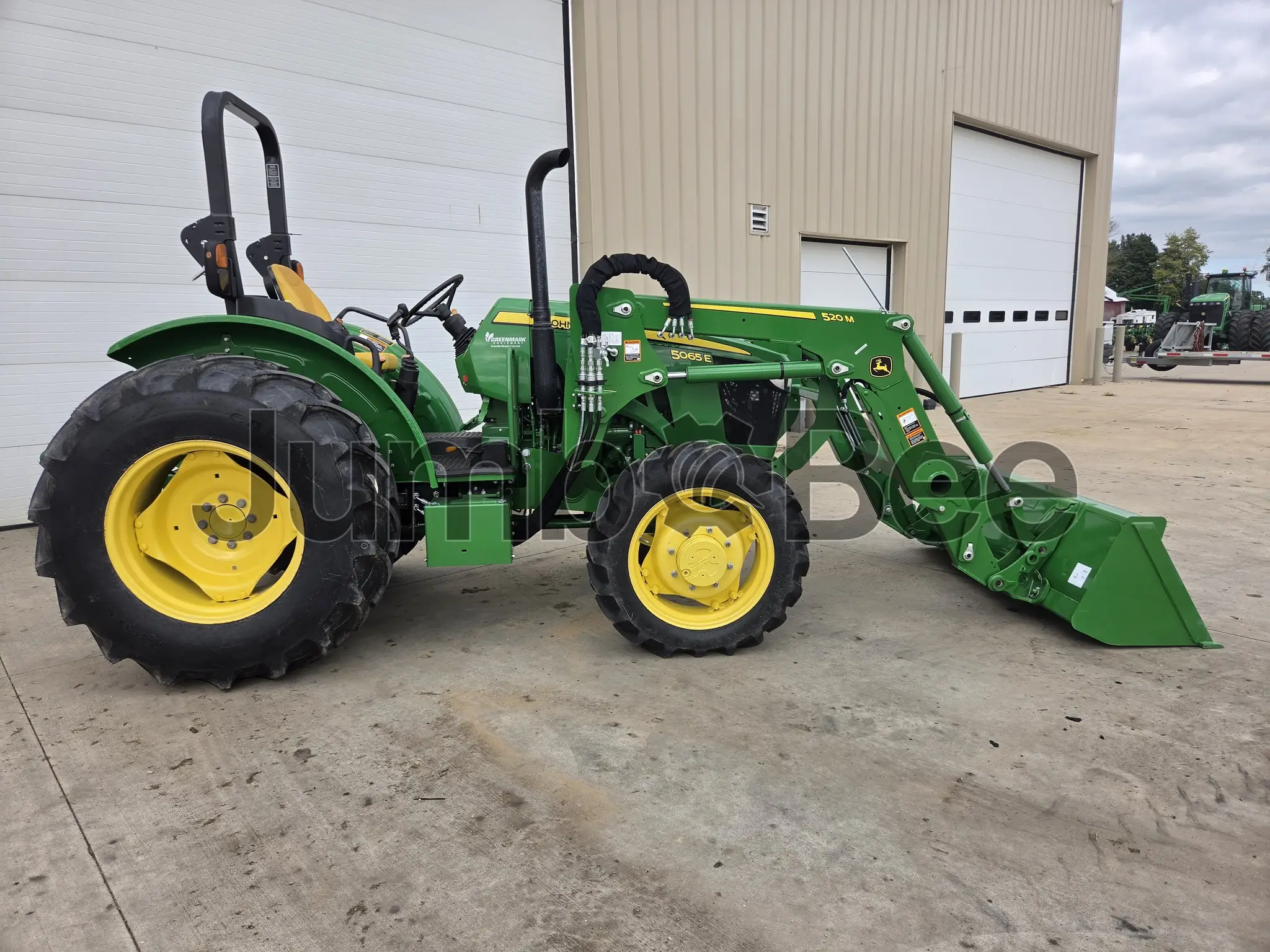 John Deere 5065E 2022 - Usado (22 Horas) en Venta — foto 1 de 9