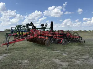 2014 Kuhn Dominator 4850-15 Rippers