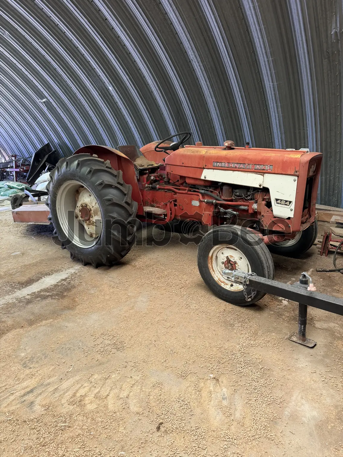 International Harvester 424 1965 - Usado (5,334 Horas) en Venta — foto 1 de 18