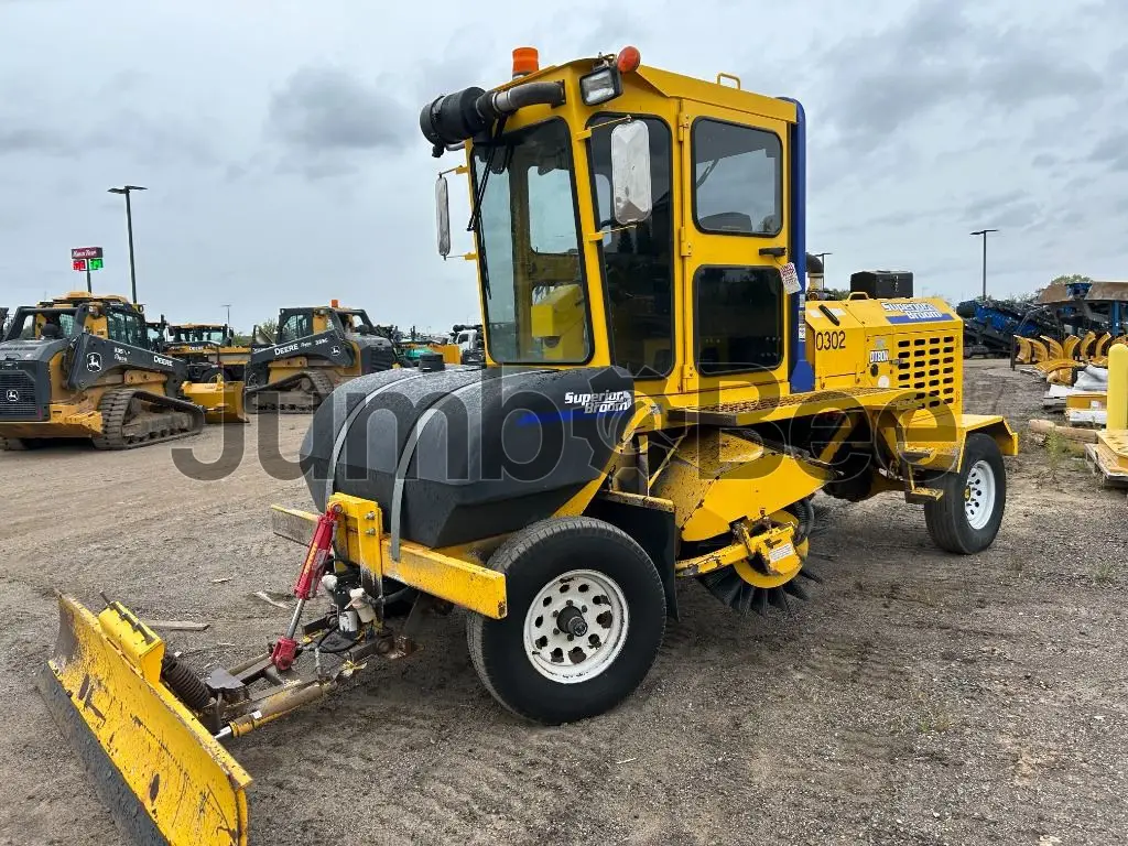 Superior Broom DT80K - Used, 2,775 Hours for Sale — photo 1 of 10