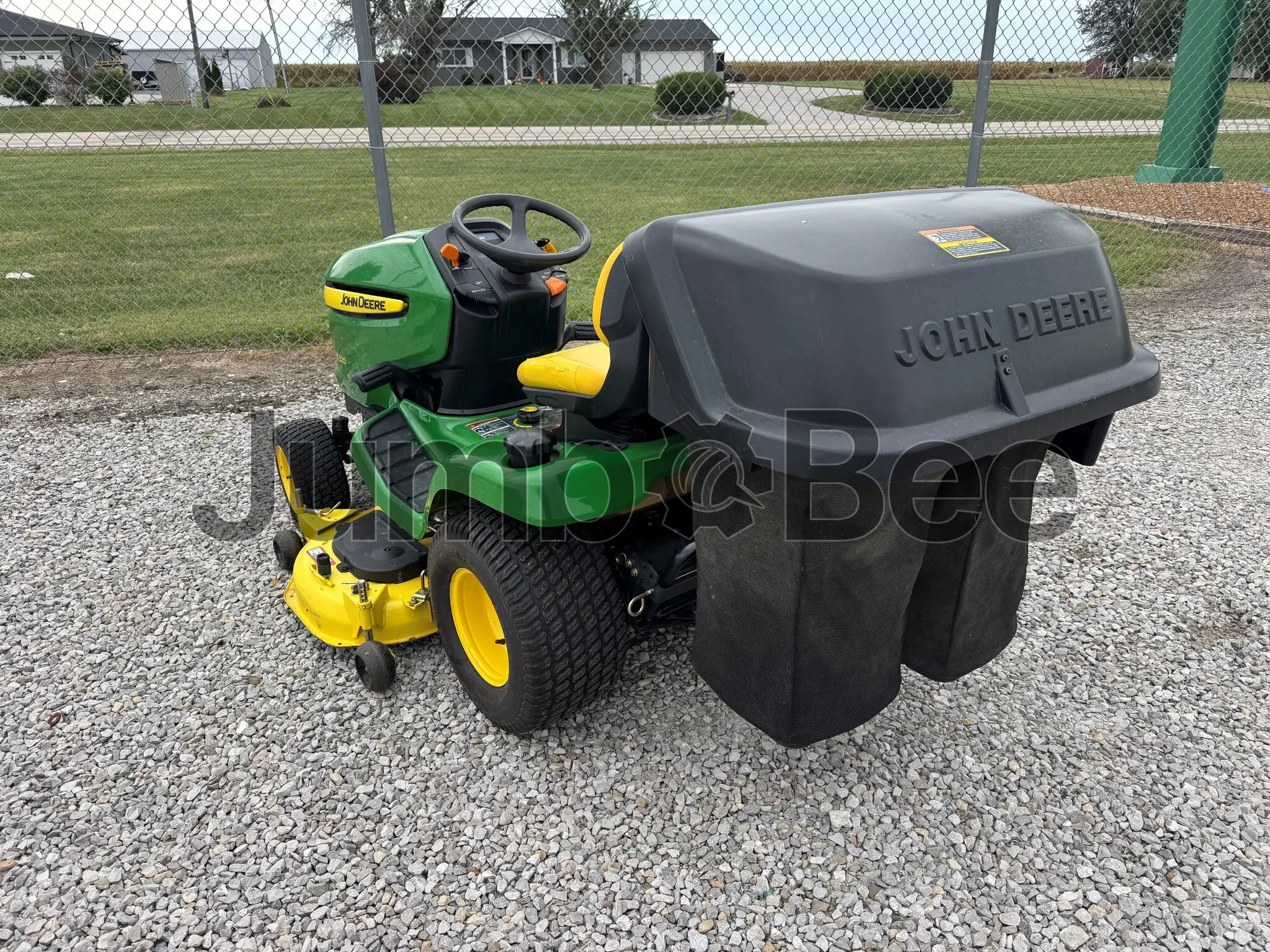 2010 John Deere X320 - Used, 530 Hours for Sale — photo 1 of 5