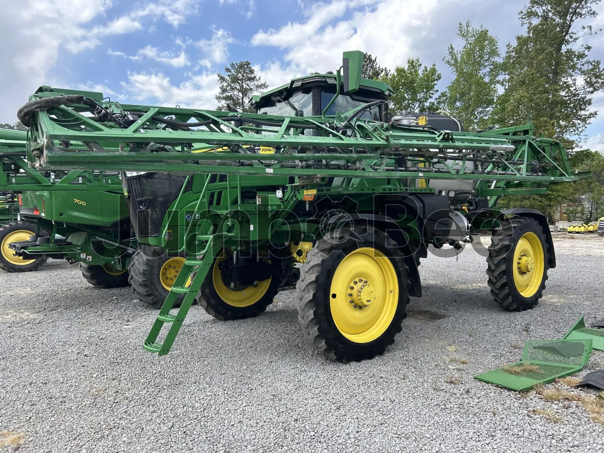 John Deere 412R 2023 - Usado (1,456 Horas) en Venta — foto 1 de 5