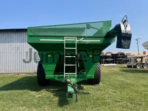 2022 E-Z Trail 710 Gravity
