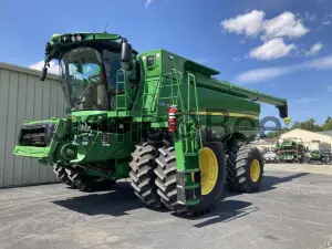 2024 John Deere S780 Combines