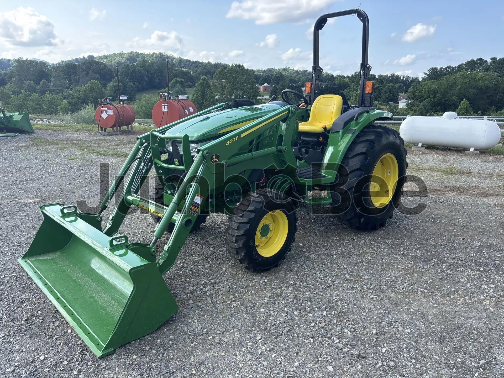 John Deere 4044M 2025 - Usado (16 Horas) en Venta — foto 1 de 6