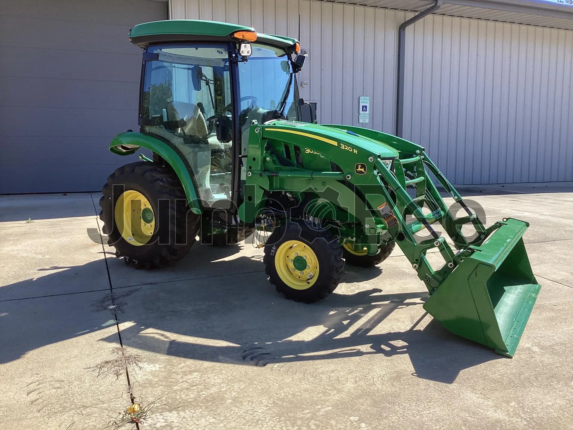 John Deere 3033R 2024 - Nuevo en Venta — foto 1 de 6