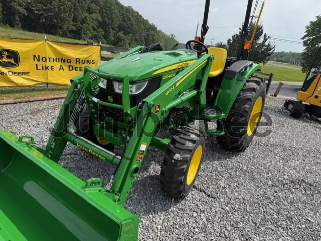 John Deere 4044M 2026 - Nuevo en Venta — foto 1 de 10