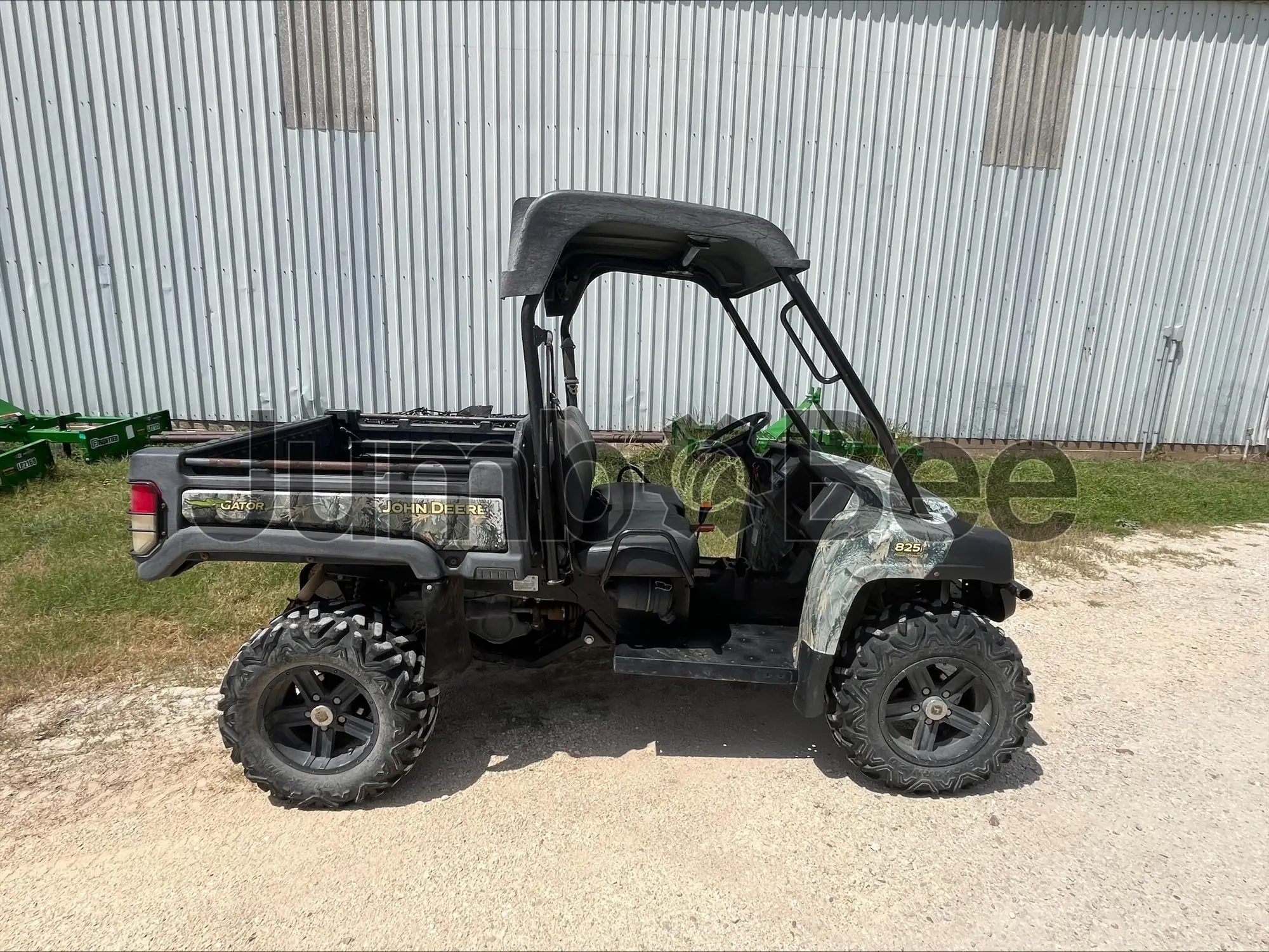 John Deere XUV 825I CAMO 2013 - Usado (1,302 Horas) en Venta — foto 1 de 16