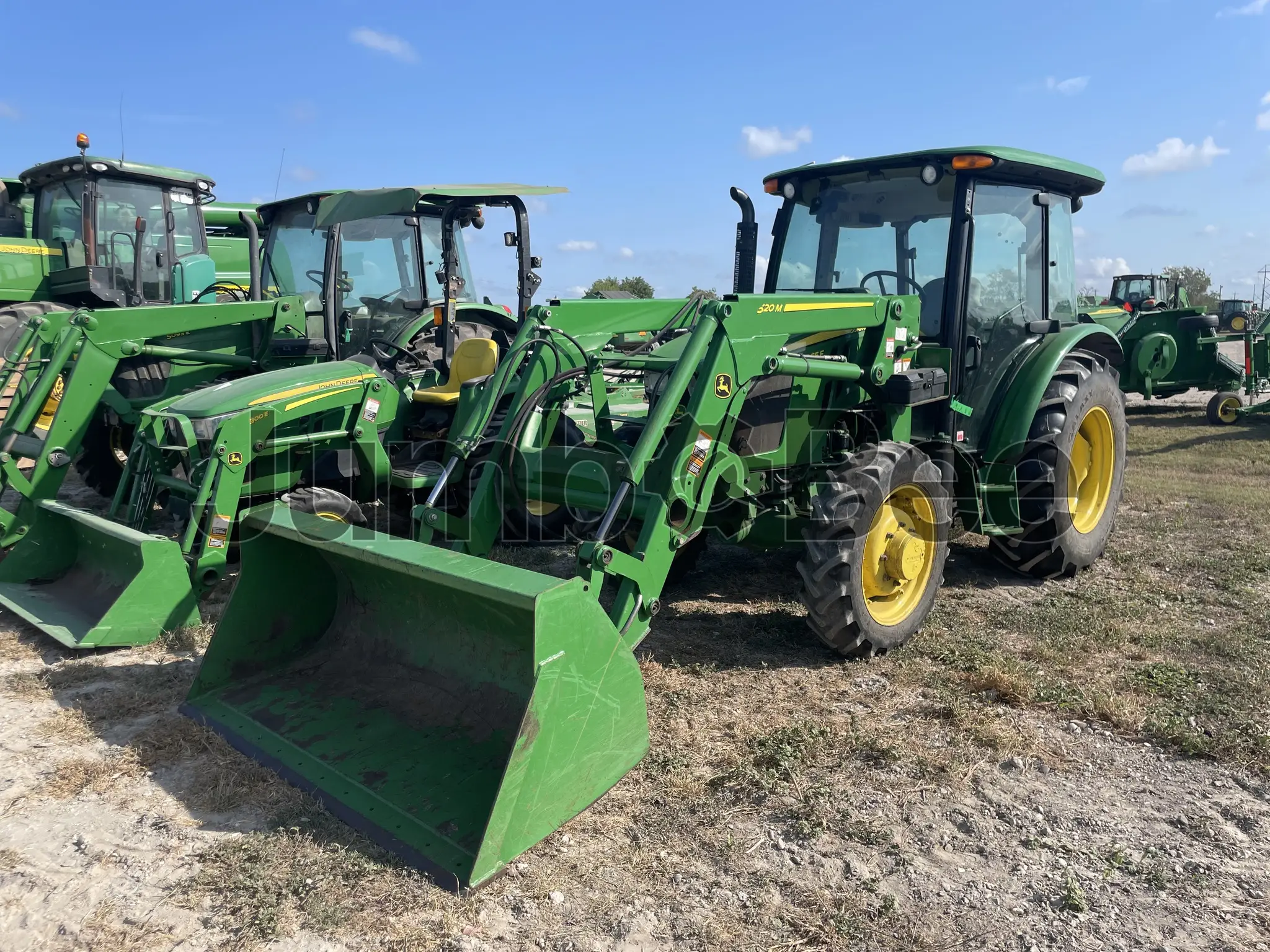 John Deere 5065E 2018 - Usado (565 Horas) en Venta — foto 1 de 16