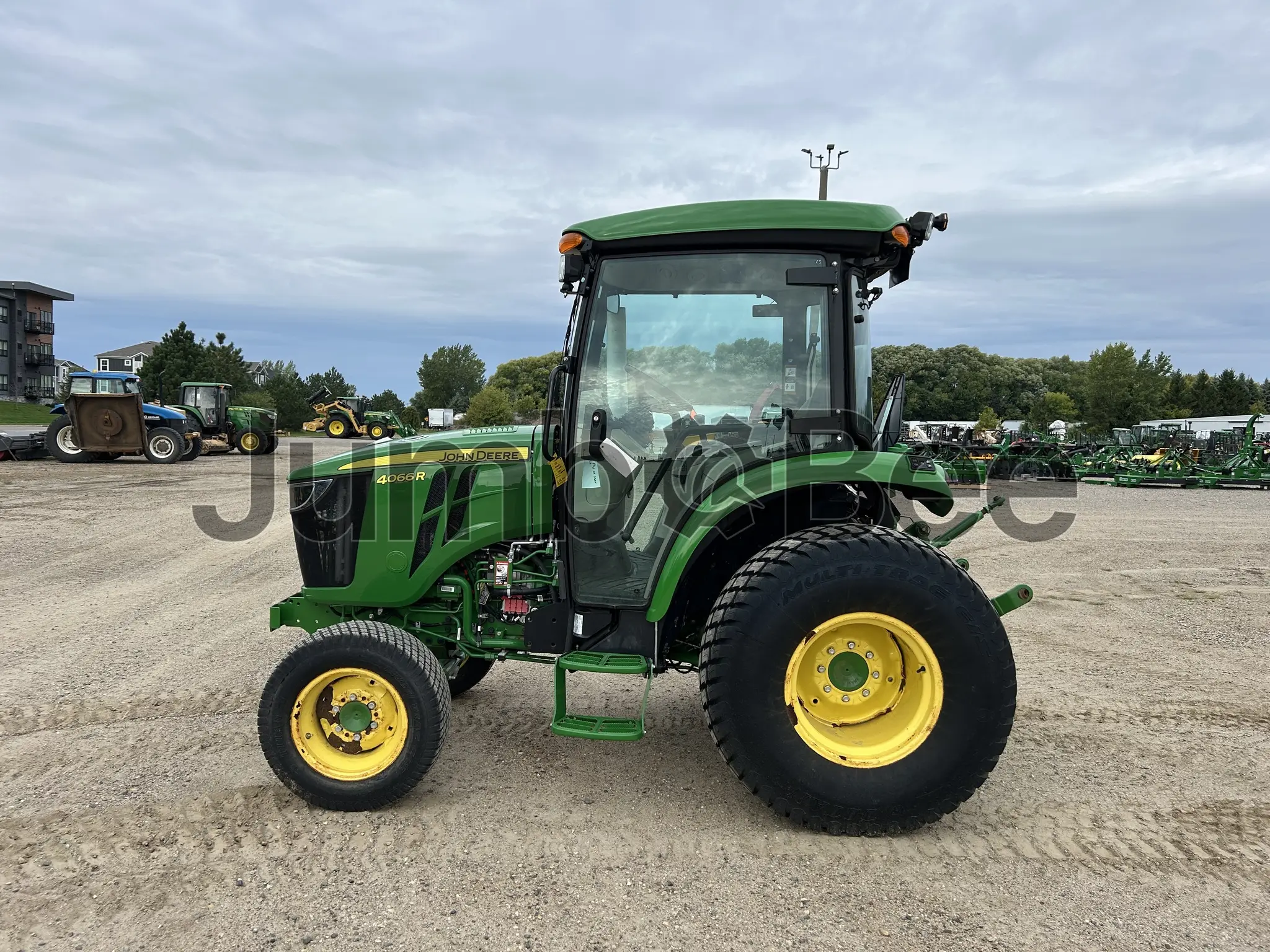 John Deere 4066R 2024 - Usado (80 Horas) en Venta — foto 1 de 9