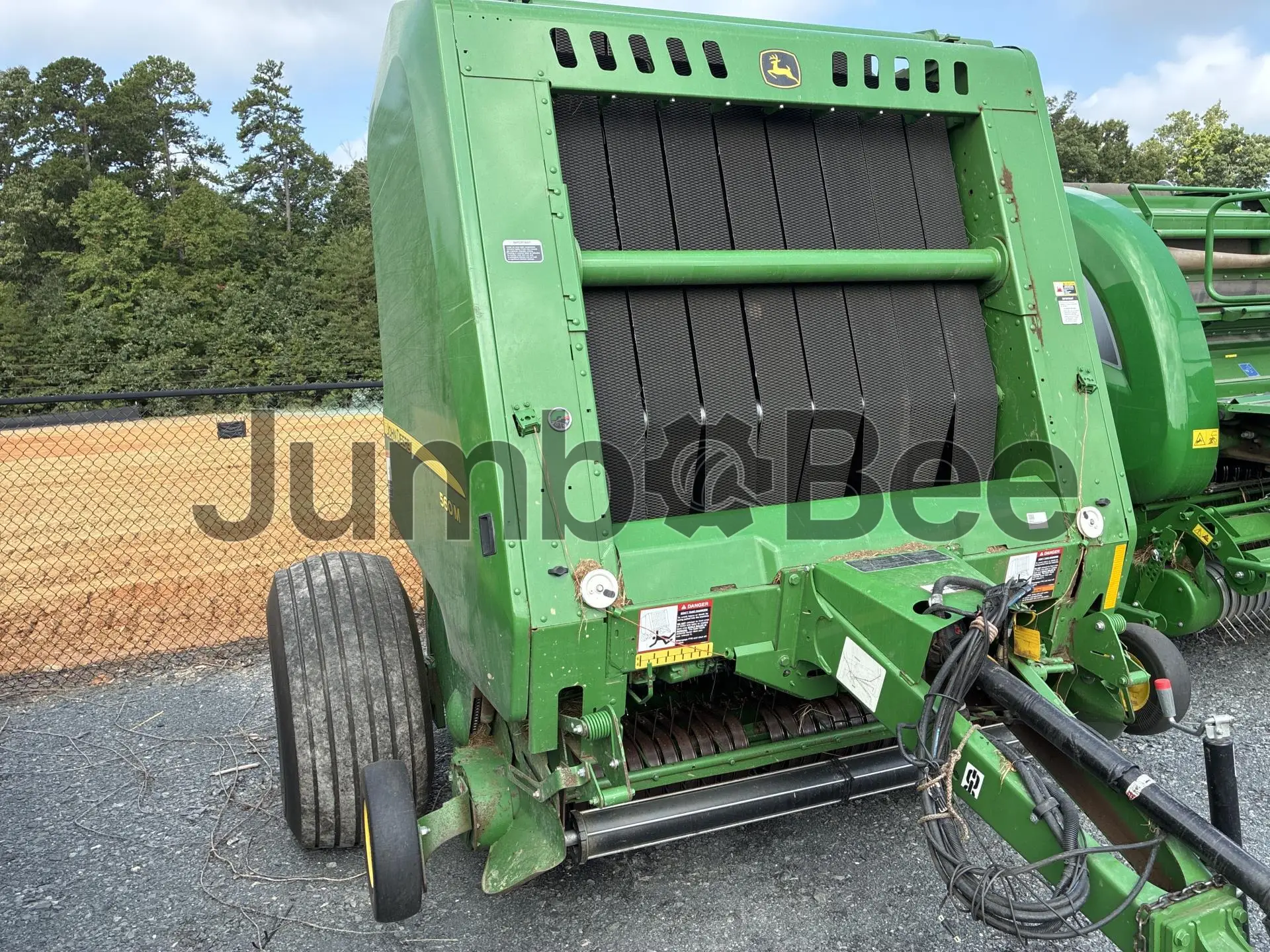 2022 John Deere 560M - Used, for Sale — foto 1 de 2