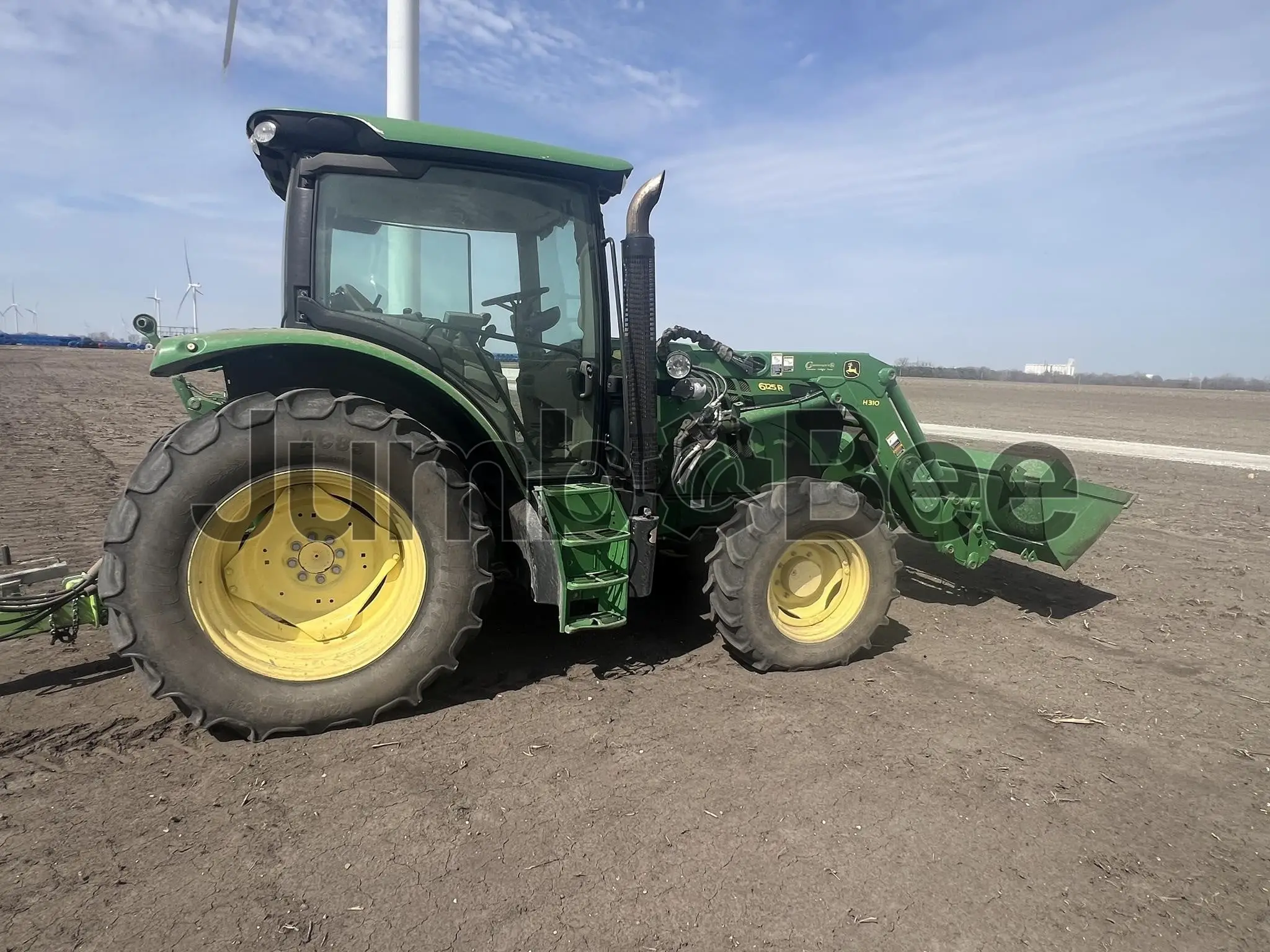 2014 John Deere 6125R - Used for Sale — photo 1 of 8