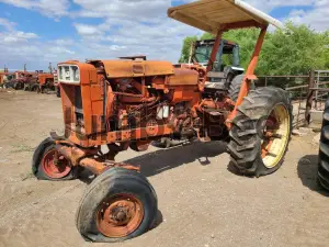 1973 International 666 Row Crop Tractors