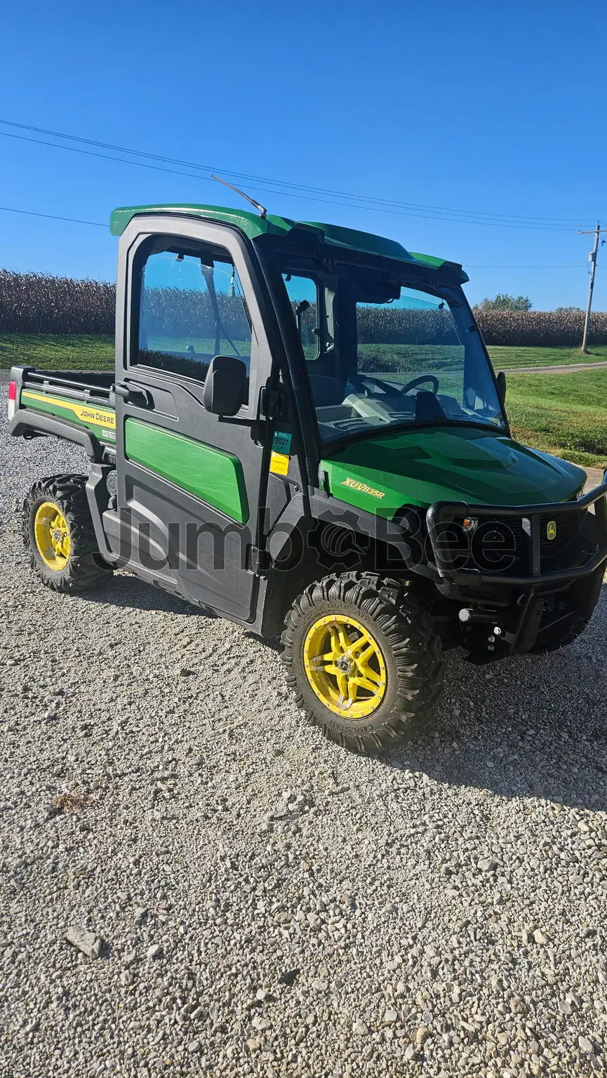 2023 John Deere XUV 835R - Used, 657 Hours for Sale — photo 1 of 5