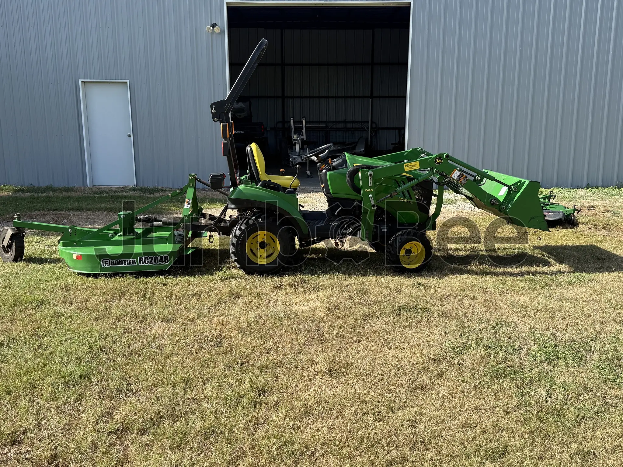John Deere 1023E 2020 - Usado (286 Horas) en Venta — foto 1 de 6